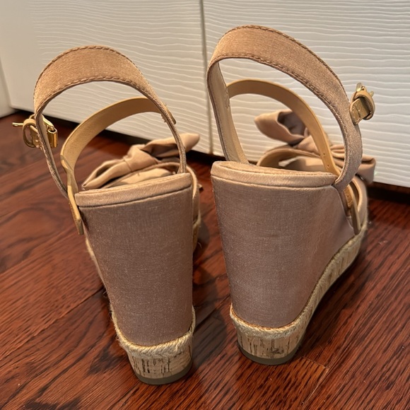 Tory Burch Wedges (Light Rose/Tan Color) Size 8.5 - Picture 12 of 12